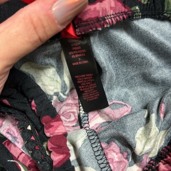 Burgendy Rose Hot Kids Shorts - Picture 12 of 13